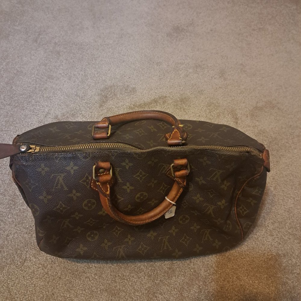 Authentic Louis Vuitton Speedy 30 Handbag